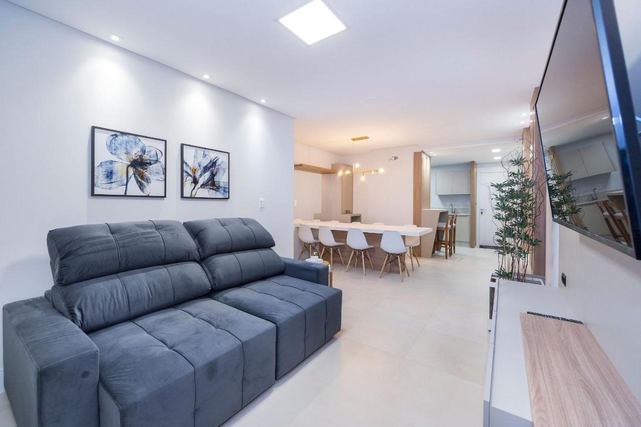 Adra 106 - Apartamento no centro de Bombinhas - Rooftop com piscina e academia - À poucos metros da praia Exterior foto