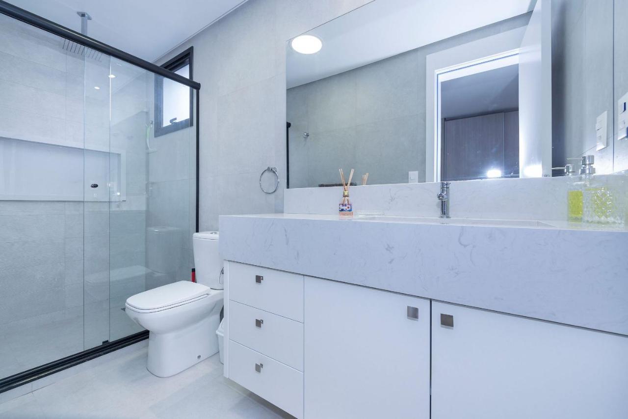 Adra 106 - Apartamento no centro de Bombinhas - Rooftop com piscina e academia - À poucos metros da praia Exterior foto